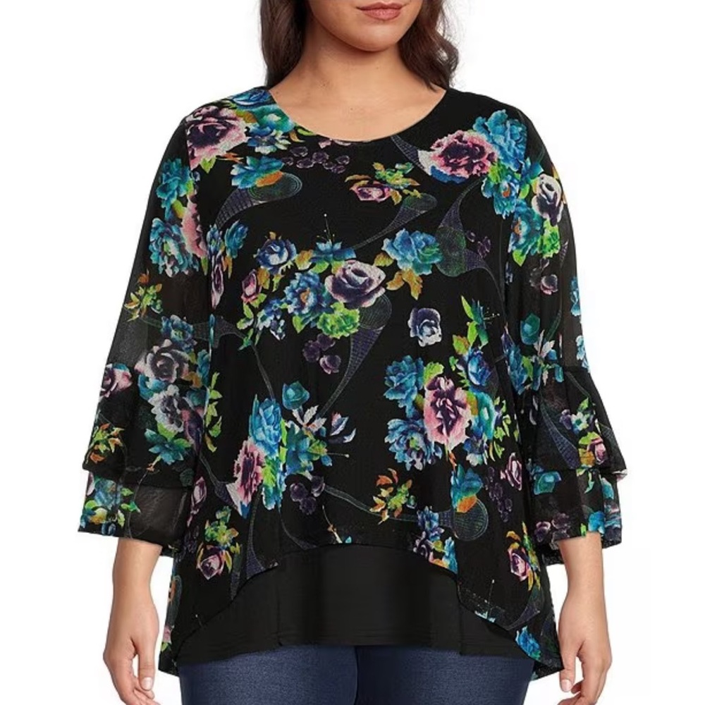 Calessa Watercolor Floral Print Mesh Knit 3/4 Sleeve Double Layered Tunic.